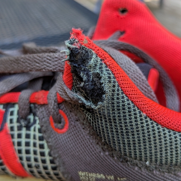 Nike LeBron Witness 7 VII Crimson Alligator Volt 2022, Basketball Sneaker Size 8 - Picture 7 of 13